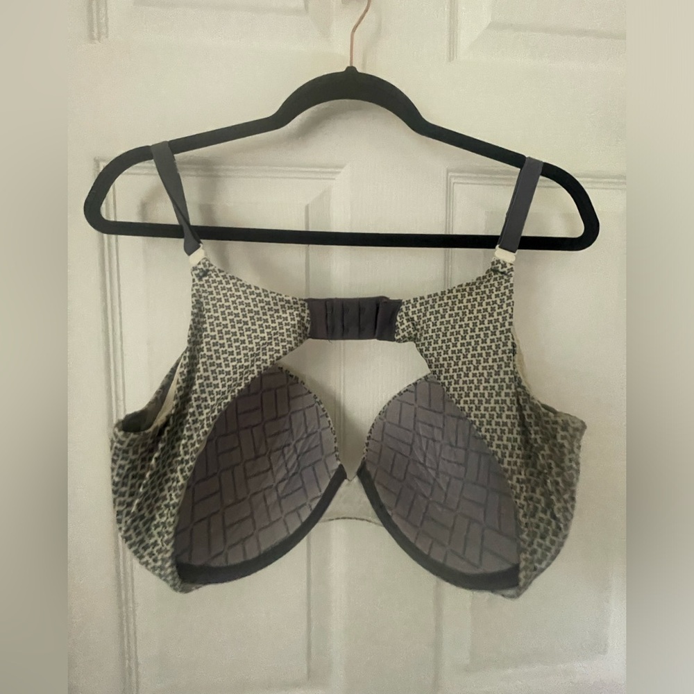 padded bra - Picture 2 of 3